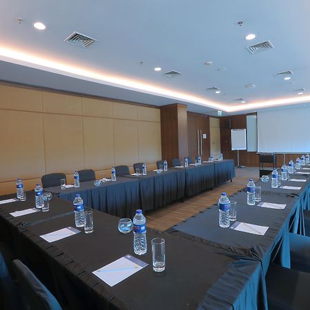 Holiday Inn Express Jakarta International Expo By Ihg Eksteriør bilde