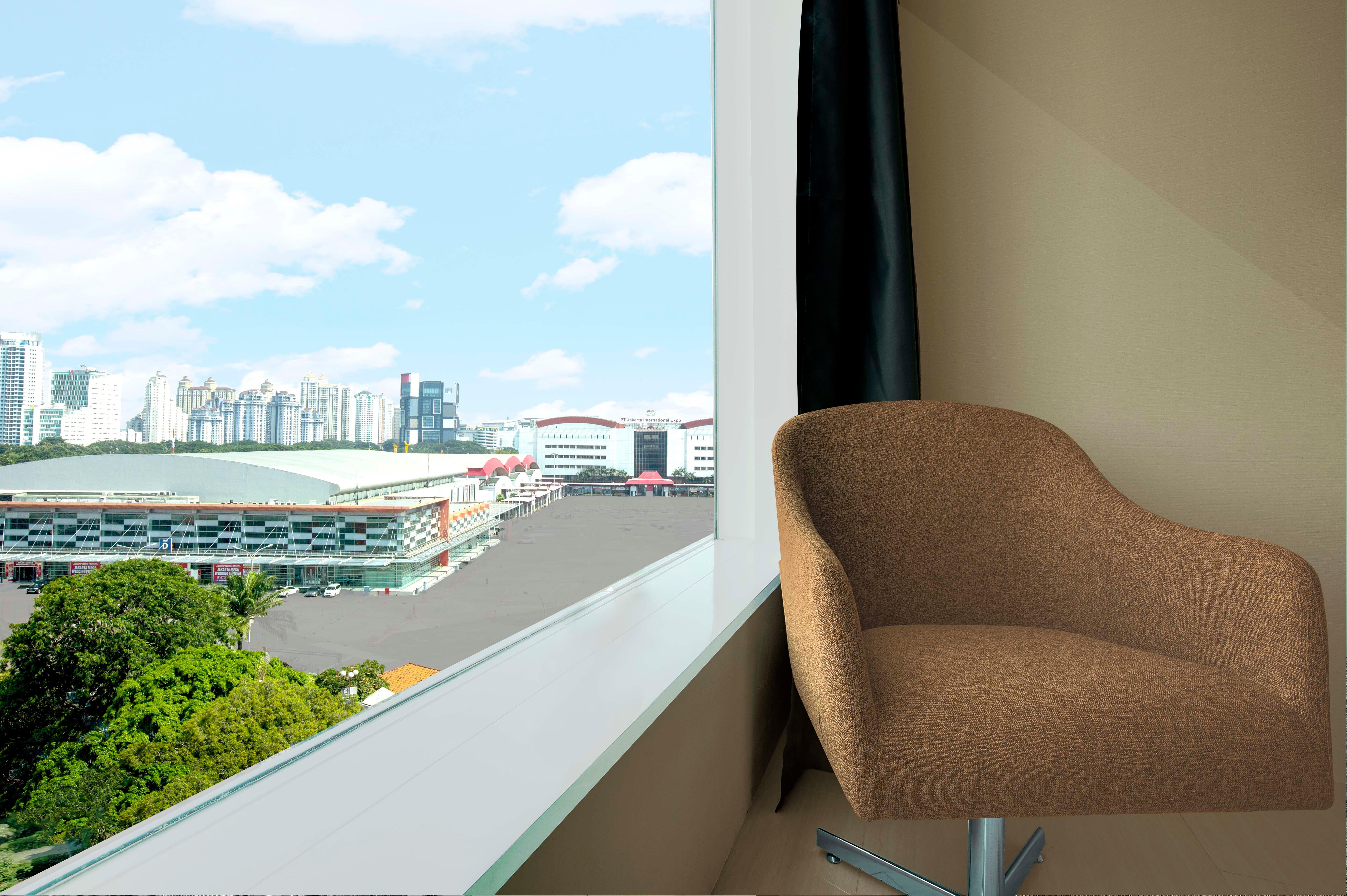 Holiday Inn Express Jakarta International Expo By Ihg Eksteriør bilde