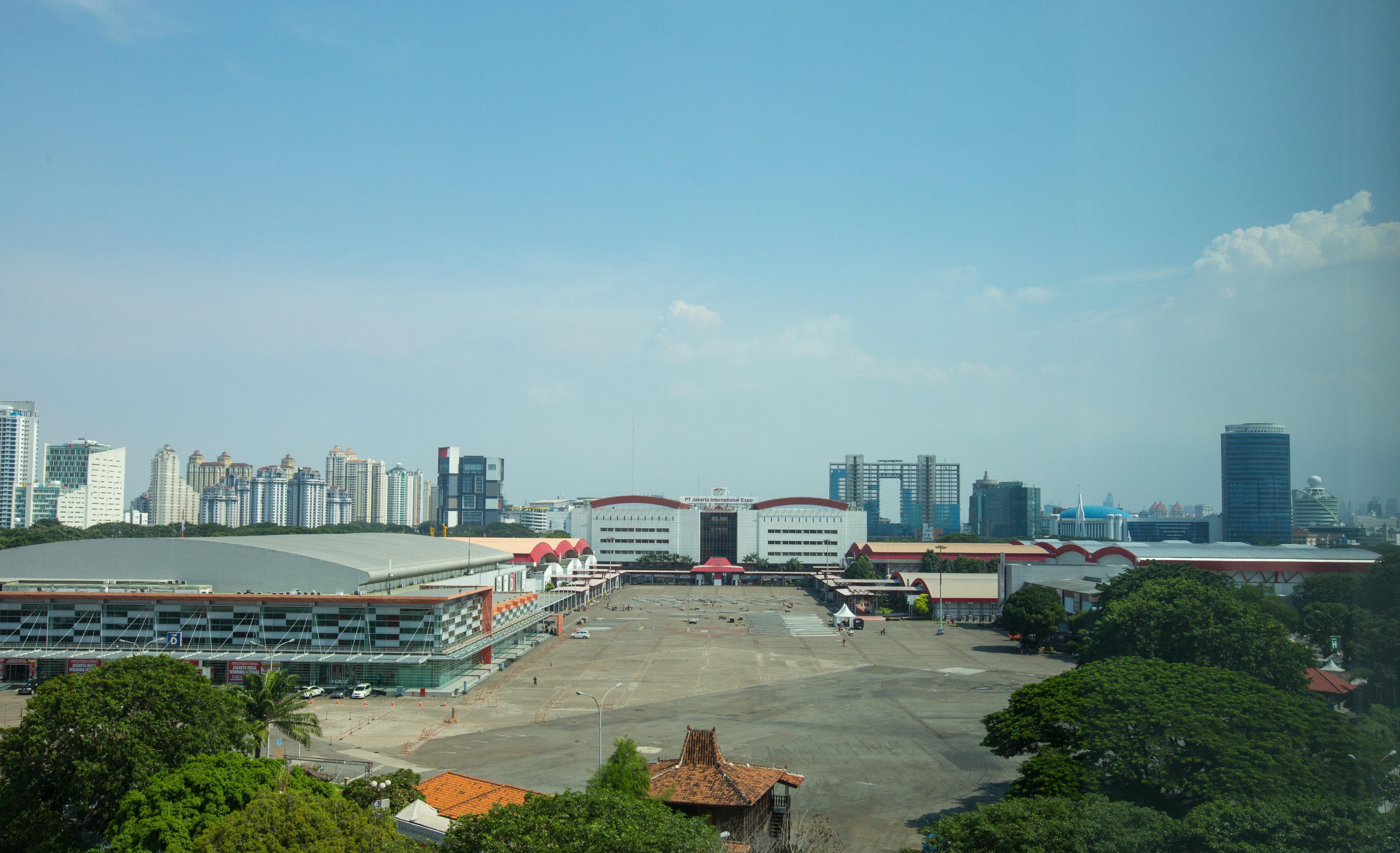 Holiday Inn Express Jakarta International Expo By Ihg Eksteriør bilde