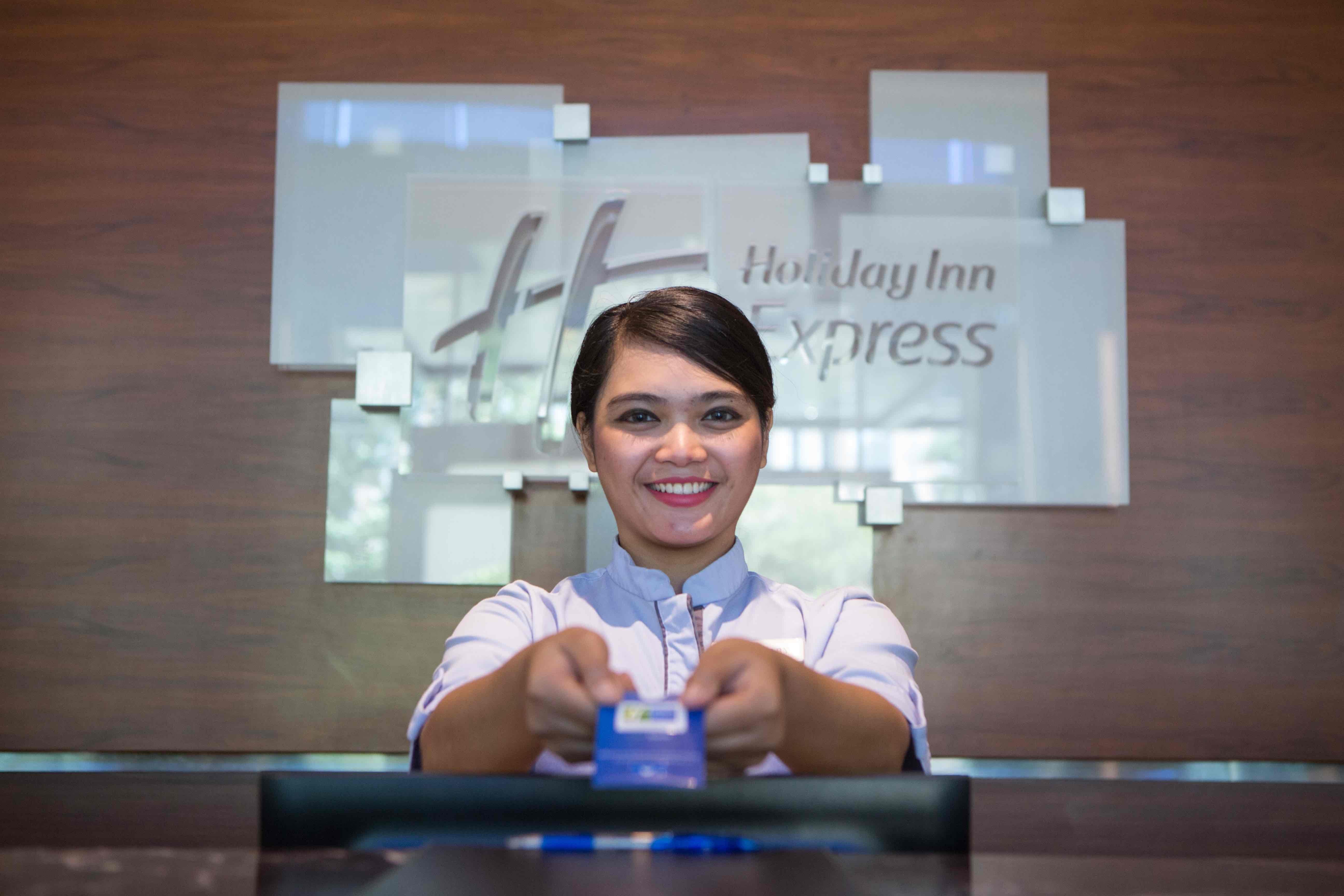 Holiday Inn Express Jakarta International Expo By Ihg Eksteriør bilde