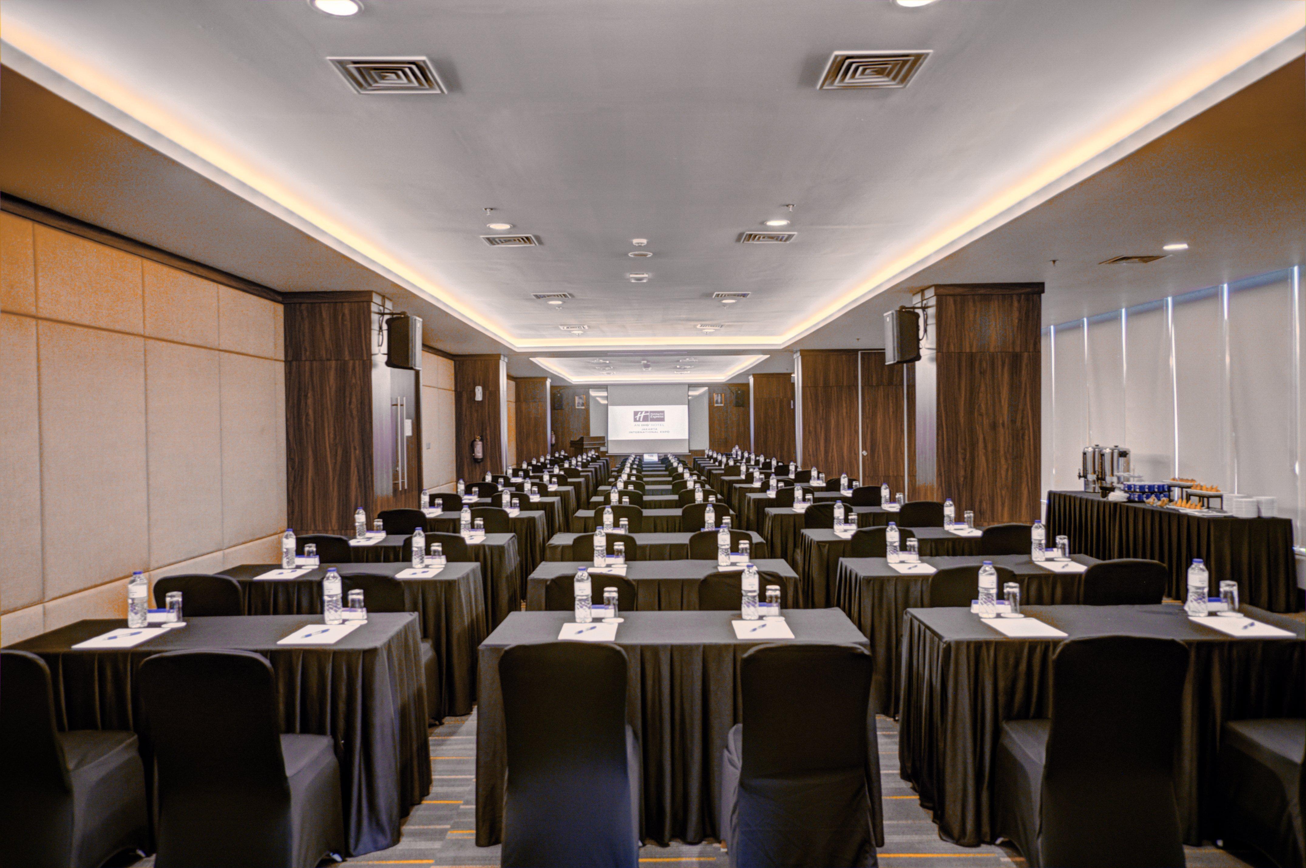 Holiday Inn Express Jakarta International Expo By Ihg Eksteriør bilde