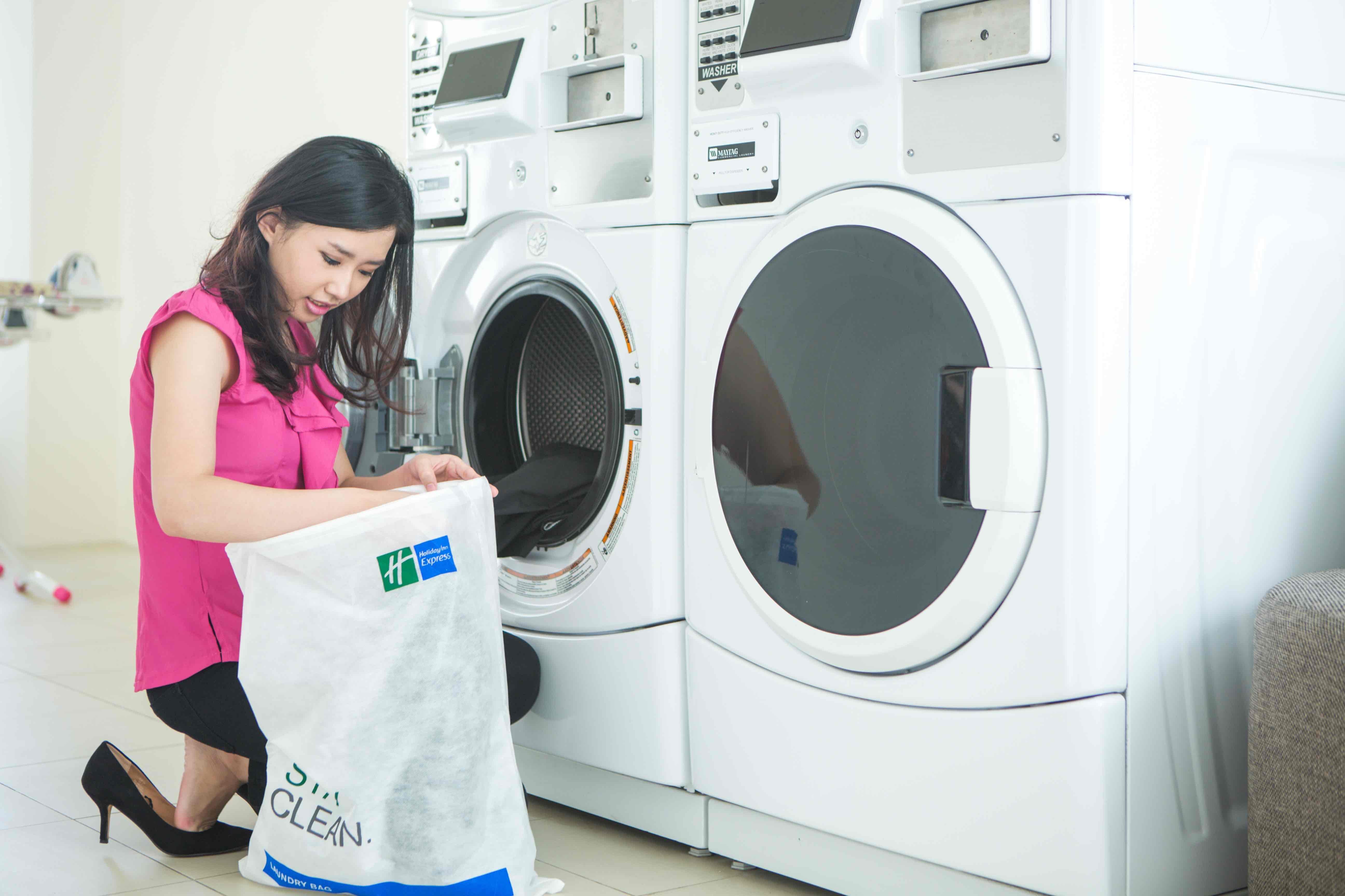 Holiday Inn Express Jakarta International Expo By Ihg Eksteriør bilde