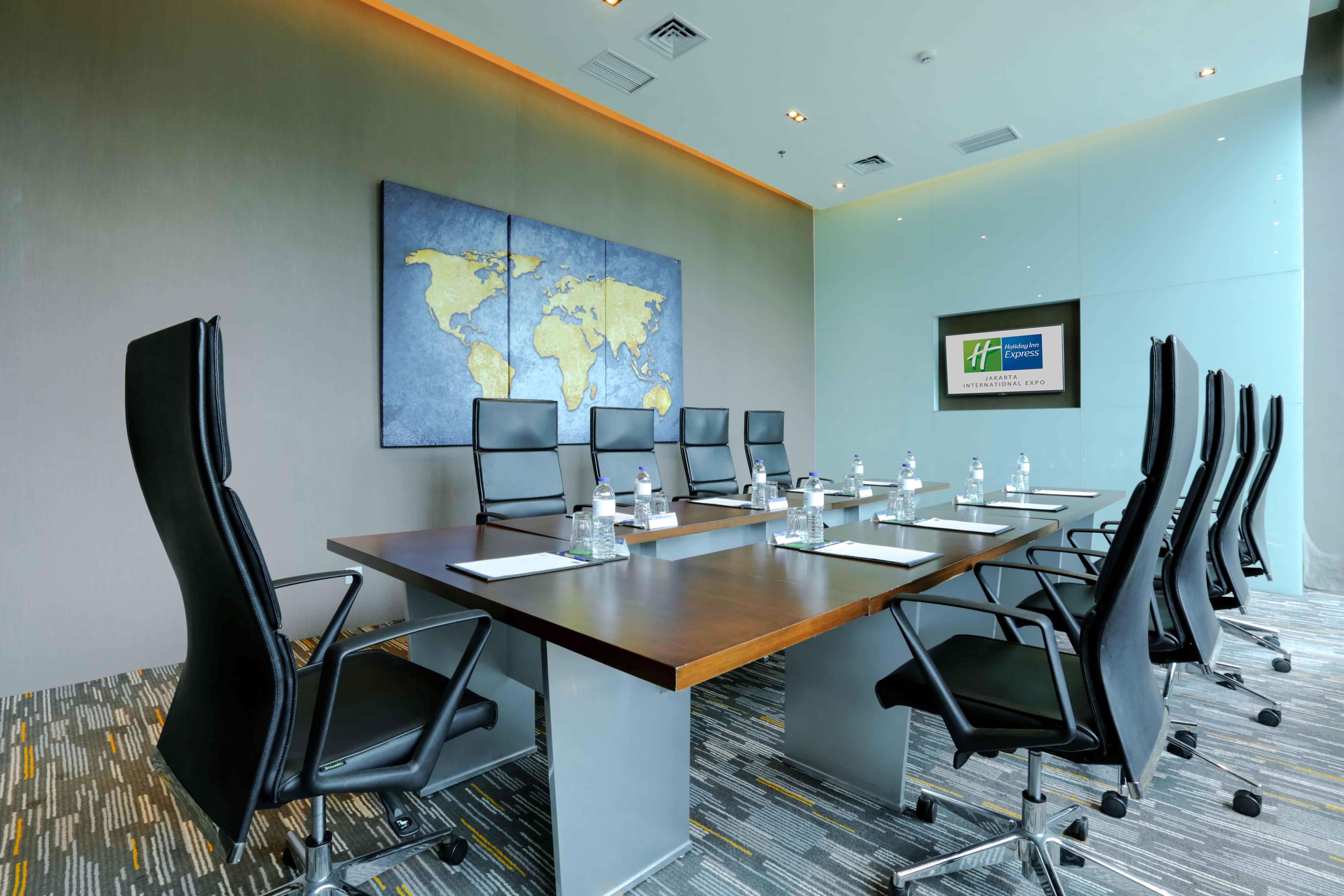 Holiday Inn Express Jakarta International Expo By Ihg Eksteriør bilde