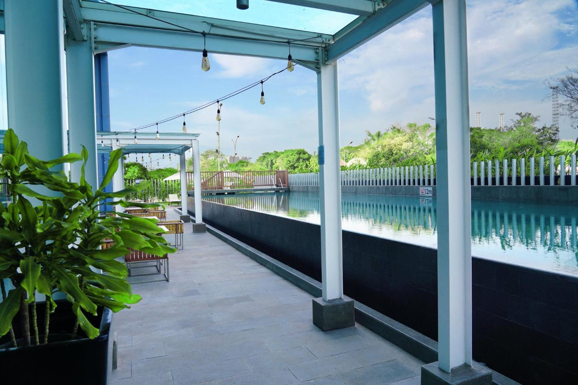 Holiday Inn Express Jakarta International Expo By Ihg Eksteriør bilde