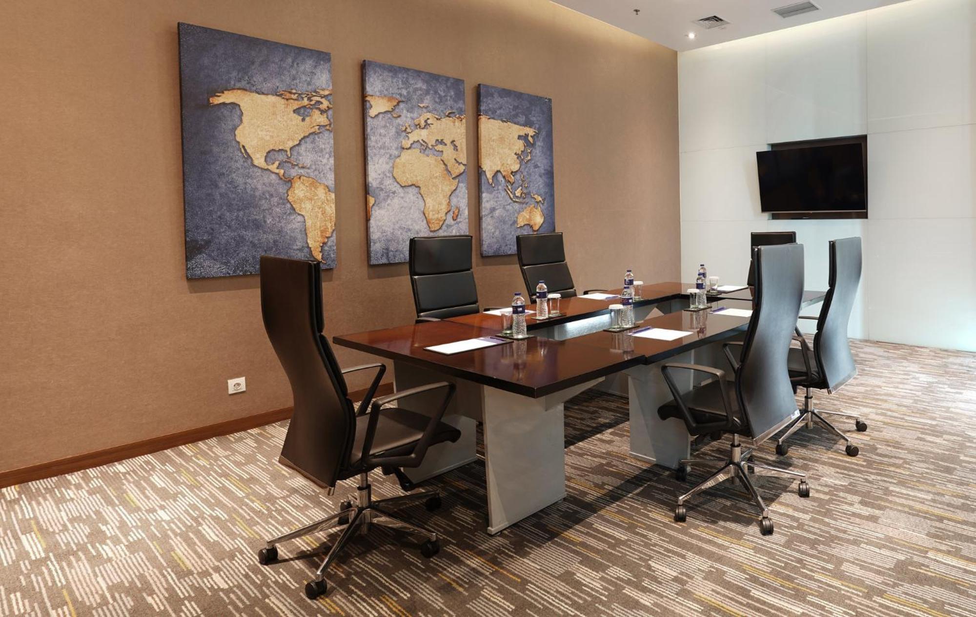 Holiday Inn Express Jakarta International Expo By Ihg Eksteriør bilde