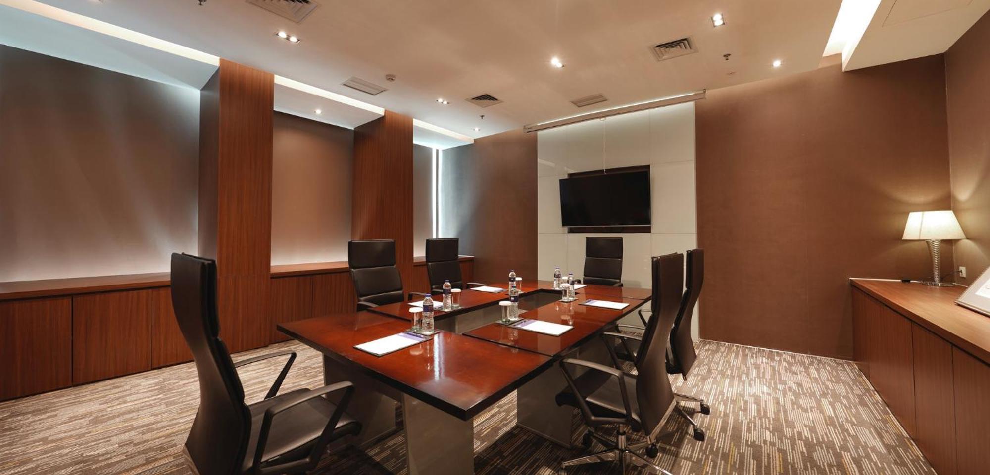Holiday Inn Express Jakarta International Expo By Ihg Eksteriør bilde