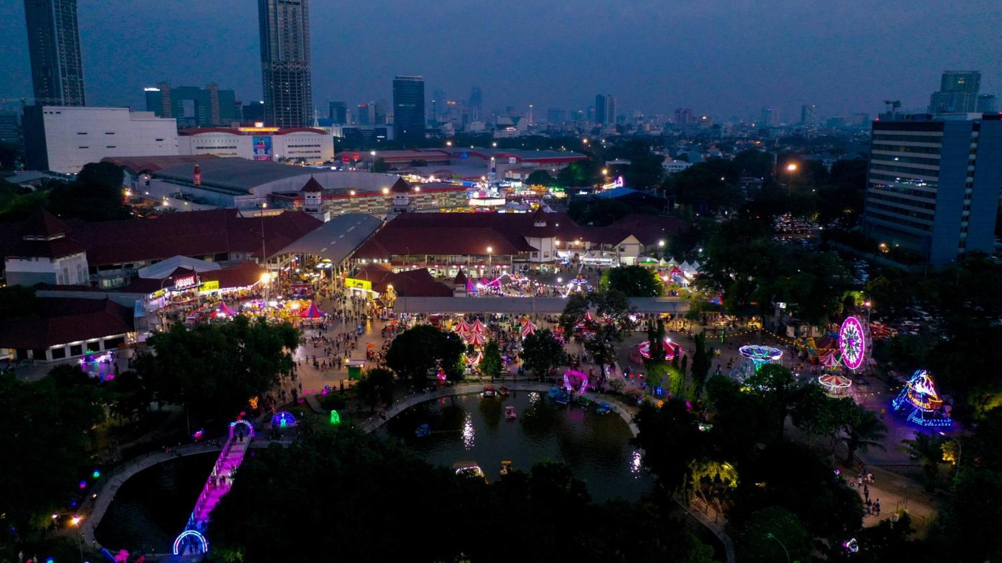 Holiday Inn Express Jakarta International Expo By Ihg Eksteriør bilde